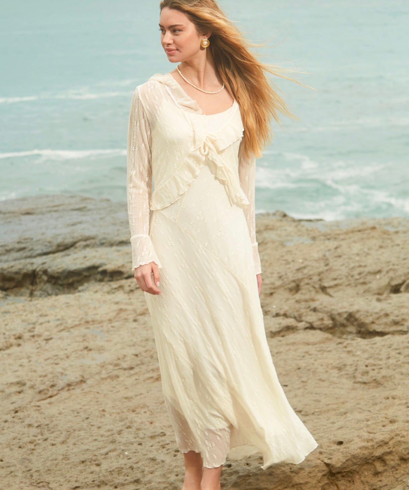 amalfiembroideredconcapa.jpg