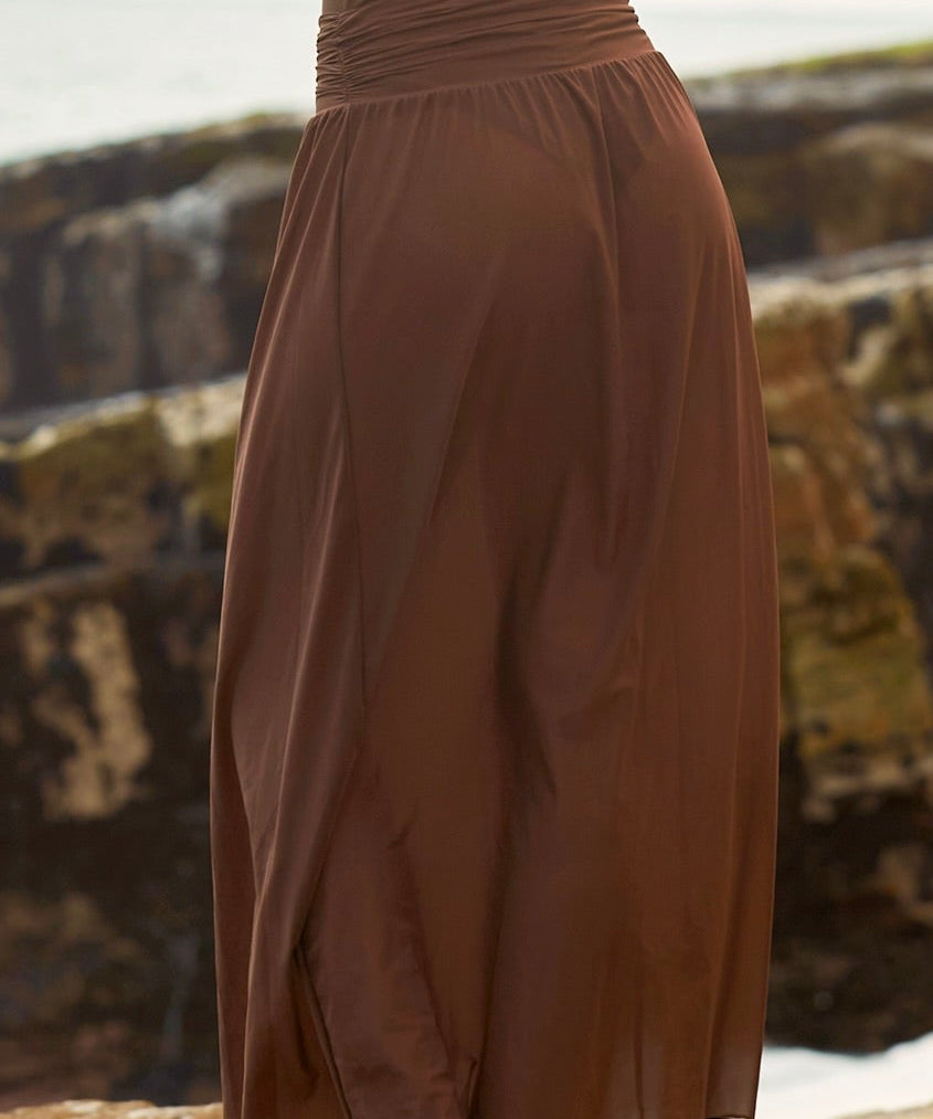 evorabrowndressespalda.jpg